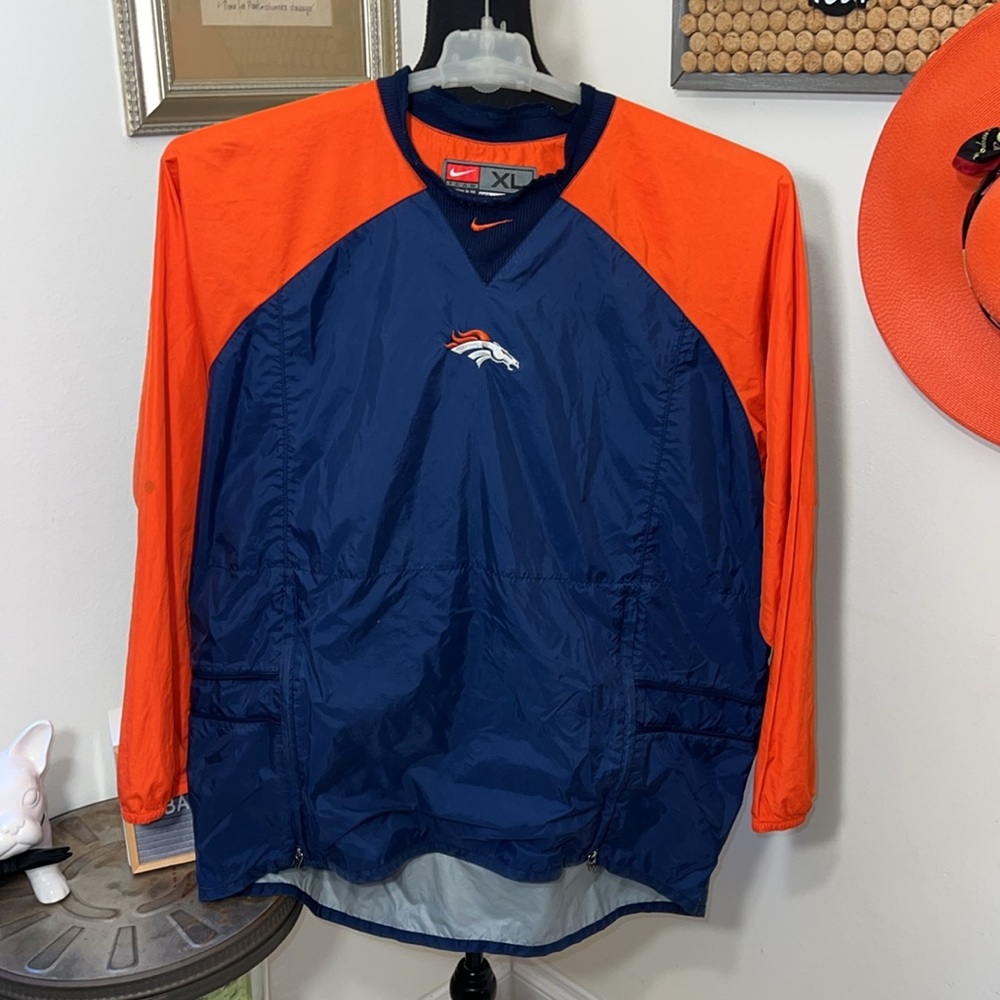 Vintage Denver Broncos Nike NFL Team Windbreaker Jacket SZ.XL